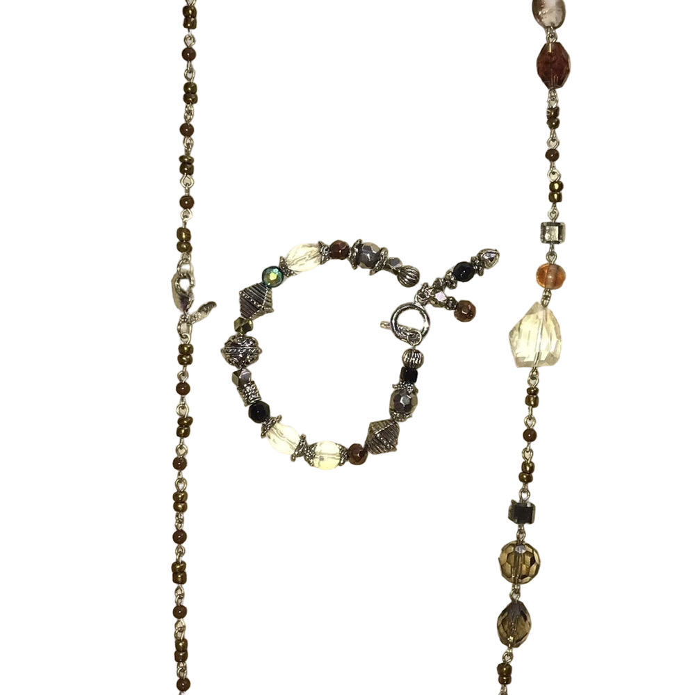 EUC Synthetic & Metal Beaded Necklace & B…